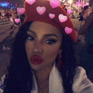 Meet your Posher, Mimi